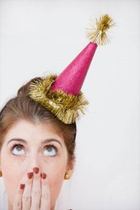 50 DIY New Year Party Hats - Quick & Easy Ideas